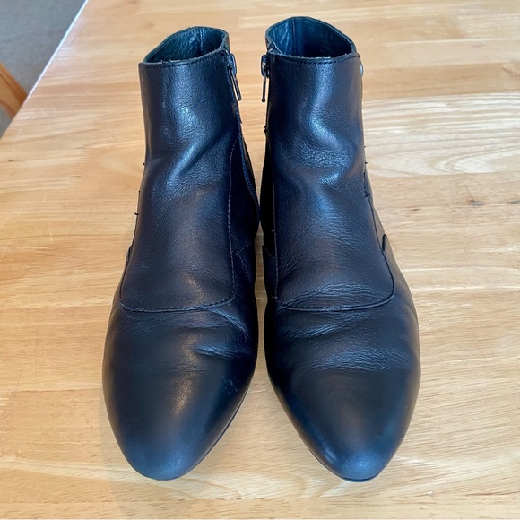 Born Ankle Boot - Black Leather Size 8.5 US | 40 EU - Picture 9 of 13